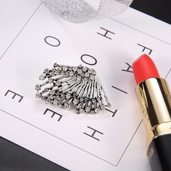 'Meteor Shower' Simulated Diamond Silver Earrings - Picture 5 of 8